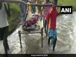 Pregnant Woman Carried To Hospital On Cot For 5 kms In Chhattisgarh Pregnant Woman Carried To Hospital On Cot For 5 kms In Chhattisgarh
