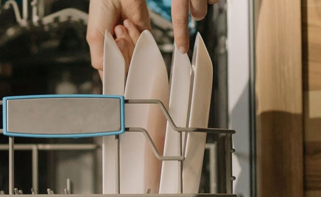 No More Washing Dishes At Home With These 7 Dishwashers To Make Life Easier