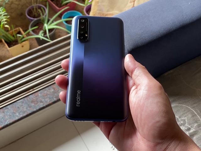 रियलमी 7 बनेगा चैंपियन? | Priced at Rs. 14,999, Is Realme 7 a Worthy Successor to Realme 6?