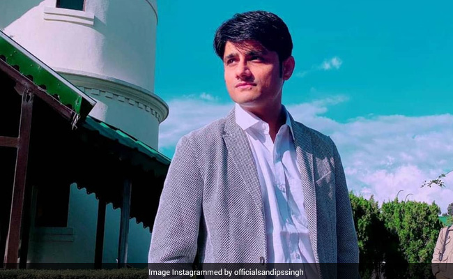 संदीप सिंह और सुशांत की बहन मीतू सिंह के बीच डेथ सर्टिफिकेट-एंबुलेस को लेकर हुई थी बातचीत, चैट से हुआ खुलासा
