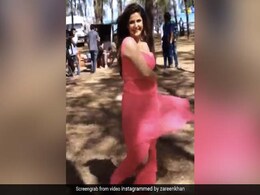 जरीन खान ने पिंक ड्रेस में शूटिंग के सेट पर यूं किया डांस, Video में दिखा एक्ट्रेस का खूबसूरत अंदाज जरीन खान ने पिंक ड्रेस में शूटिंग के सेट पर यूं किया डांस, Video में दिखा एक्ट्रेस का खूबसूरत अंदाज