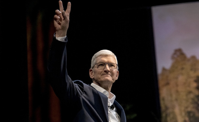 Apple CEO Tim Cook's Response To Improve iOS-Android Texting: "Buy Your Mom An iPhone"
