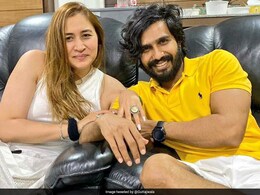 Badminton Star Jwala Gutta Gets Engaged To Actor Vishnu Vishal Badminton Star Jwala Gutta Gets Engaged To Actor Vishnu Vishal