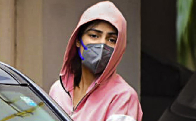 Rhea Chakraborty, 32 Others Named In Anti-Drugs Agency Chargesheet