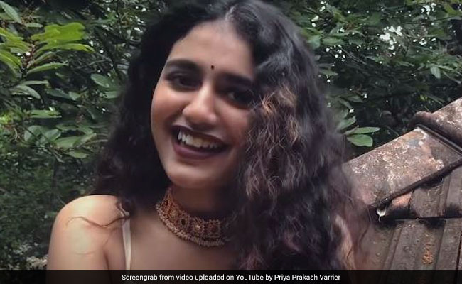 Priya Prakash Varrier बनीं सिंगर, इस अंदाज में गाया 'हाय रामा यह क्या हुआ' यूट्यूब पर मचा धमाल- देखें Video
