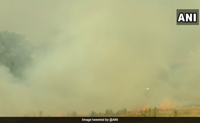 Delhi Asks Centre To Use Stubble Decomposing Chemical As Farm Fires Start