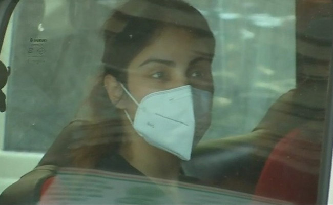 No Fan Or Bed In Rhea Chakraborty's Jail Cell, Next To Indrani Mukerjea's
