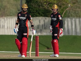 Watch: It's Virat Kohli vs AB De Villiers In "Hot Dogs vs Cool Cats Cricket Edition" Watch: It's Virat Kohli vs AB De Villiers In "Hot Dogs vs Cool Cats Cricket Edition"