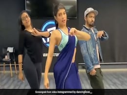 जैकलीन फर्नांडिस ने नीली साड़ी में 'गेंदा फूल' पर किया जबरदस्त डांस- देखें वायरल Video जैकलीन फर्नांडिस ने नीली साड़ी में 'गेंदा फूल' पर किया जबरदस्त डांस- देखें वायरल Video