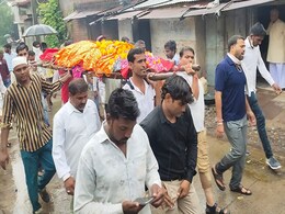 मध्य प्रदेश : दबंगों ने दलित महिला के शव का अंतिम संस्कार करने से रोका, प्रशासन ने किया हस्तक्षेप मध्य प्रदेश : दबंगों ने दलित महिला के शव का अंतिम संस्कार करने से रोका, प्रशासन ने किया हस्तक्षेप
