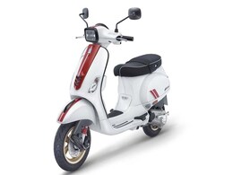 Vespa Racing Sixties 125 & 150 Special Edition Launched; Prices Start At Rs. 1.19 Lakh Vespa Racing Sixties 125 & 150 Special Edition Launched; Prices Start At Rs. 1.19 Lakh