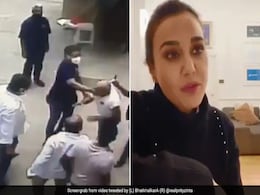 रिटायर्ड नेवी अफसर की पिटाई पर फूटा प्रीति जिंटा का गुस्सा, बोलीं- बहुत परेशान और दुखी हूं रिटायर्ड नेवी अफसर की पिटाई पर फूटा प्रीति जिंटा का गुस्सा, बोलीं- बहुत परेशान और दुखी हूं