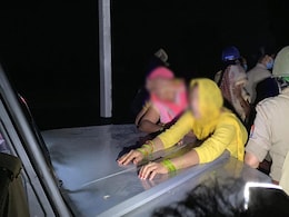 Video: UP Woman's Family Threw Themselves On Ambulance To Stop Cremation Video: UP Woman's Family Threw Themselves On Ambulance To Stop Cremation