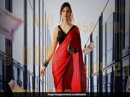 साड़ी में दिखना चाहती हैं ग्लैमरस, तो कॉपी करें उर्वशी रौतेला का Black Rose लुक साड़ी में दिखना चाहती हैं ग्लैमरस, तो कॉपी करें उर्वशी रौतेला का Black Rose लुक