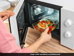 आप भी Microwave Ovens में गर्म करते हैं खाना तो जान लीजिए उसमें पनप रहे हैं बैक्टीरिया, रिसर्च में हुआ बड़ा खुलासा आप भी Microwave Ovens में गर्म करते हैं खाना तो जान लीजिए उसमें पनप रहे हैं बैक्टीरिया, रिसर्च में हुआ बड़ा खुलासा