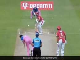 IPL 2020: मयंक अग्रवाल ने की चौके-छक्कों की बारिश, 45 गेंदों में जड़ दिया तूफानी शतक - देखें पूरी पारी का Video IPL 2020: मयंक अग्रवाल ने की चौके-छक्कों की बारिश, 45 गेंदों में जड़ दिया तूफानी शतक - देखें पूरी पारी का Video