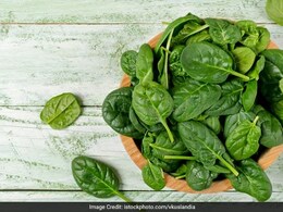 From Methi Malai Matar To Palak Egg Curry: 5 Yummy Dishes You Can Make With Green Vegetables