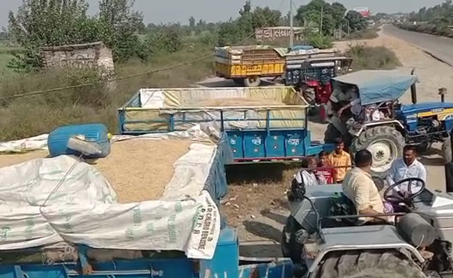 किसान कानून बनने के अगले दिन ही फसल बेचने हरियाणा जा रहे यूपी के किसान बॉर्डर पर रोके गए