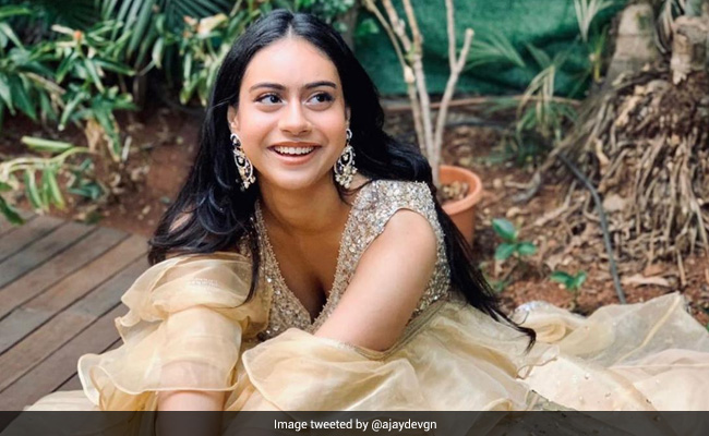 अजय देवगन ने Daughter's Day पर शेयर की बेटी न्यासा की फोटो, बोले-मेरी सबसे बड़ी कमजोरी...