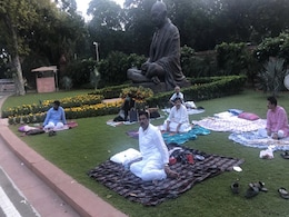 8 Suspended Rajya Sabha MPs Refuse To Leave, Continue Overnight Sit-In 8 Suspended Rajya Sabha MPs Refuse To Leave, Continue Overnight Sit-In