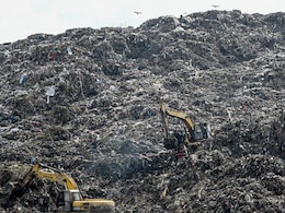 Delhi Mayor Compares Okhla Landfill's "Filth" To Pakistan "Spreading Terrorism" Delhi Mayor Compares Okhla Landfill's "Filth" To Pakistan "Spreading Terrorism"