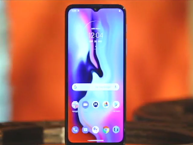 Review of Moto E7 Plus