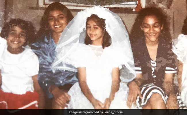 Spot "Dork Head" Ileana D'Cruz In This Flashback Friday Treat