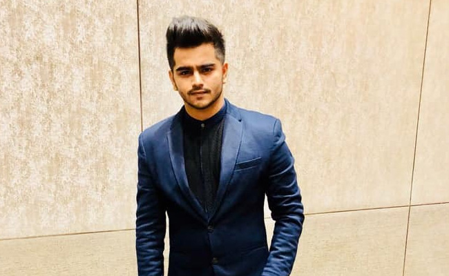 सुशांत सिंह केस: NCB ने कैज़ान इब्राहिम को अरेस्&zwj;ट किया, रिया के भाई शौविक को करता था ड्रग्&zwj;स सप्&zwj;लाई