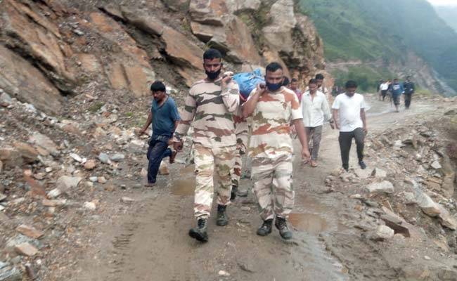 ITBP जवानों ने पेश की मानवता की मिसाल, शव को 25km तक कंधे पर उठाकर परिजनों तक पहुंचाया