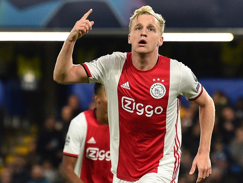 Manchester United Sign Midfielder Donny Van De Beek From Ajax