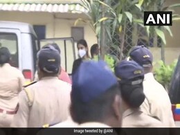 सुशांत सिंह केस : NCB के लॉकअप में कटी रिया चक्रवर्ती की रात, भायखला जेल होगी नया ठिकाना सुशांत सिंह केस : NCB के लॉकअप में कटी रिया चक्रवर्ती की रात, भायखला जेल होगी नया ठिकाना