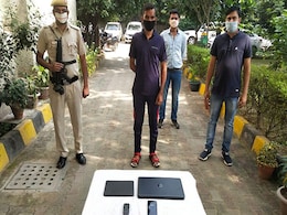 हादसे में हाथ कटा तो एक हाथ से माचिस जलाकर चोरी करने लगा, CCTV से चढ़ा पुलिस के हत्थे हादसे में हाथ कटा तो एक हाथ से माचिस जलाकर चोरी करने लगा, CCTV से चढ़ा पुलिस के हत्थे