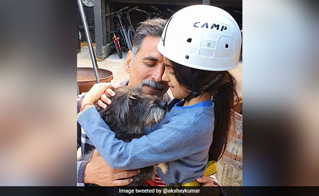 अक्षय कुमार ने 'डॉटर्स डे' पर बेटी नितारा के साथ शेयर की तस्वीर, बोले- तुम मेरे लिए परफेक्ट की परिभाषा हो...