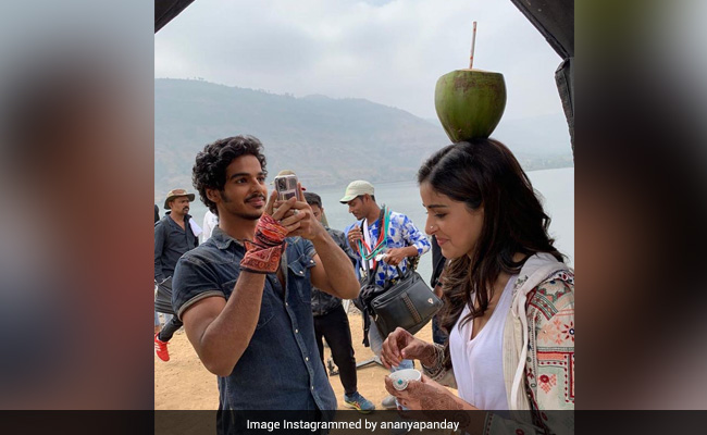 <i>Khaali Peeli</i>: Ananya Panday Sums Up Her "Experience Of Working With Ishaan Khatter" In One Word. See Her ROFL Post