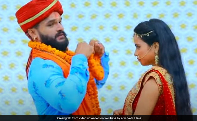 Bhojpuri Gana Video Song: खेसारी लाल यादव ने 'लभर से शादी' गाने से मचाया तहलका, रिलीज होते ही Video वायरल