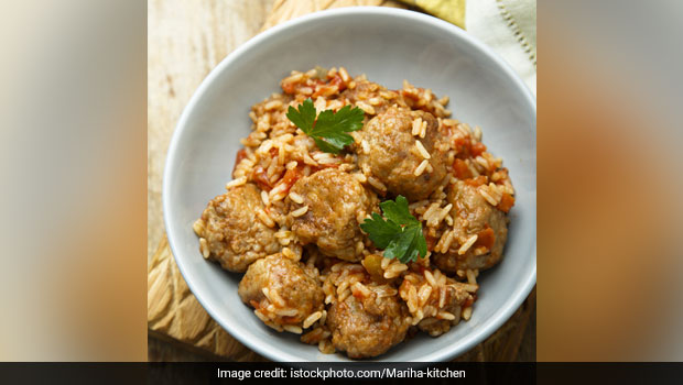 Give Your Beloved Biryani A Unique Spin With This Chicken <i>Kofta</i> Biryani Recipe