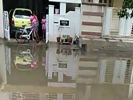 Heavy Rain In Bengaluru Leaves Roads, Homes In Low-Lying Areas Flooded Heavy Rain In Bengaluru Leaves Roads, Homes In Low-Lying Areas Flooded