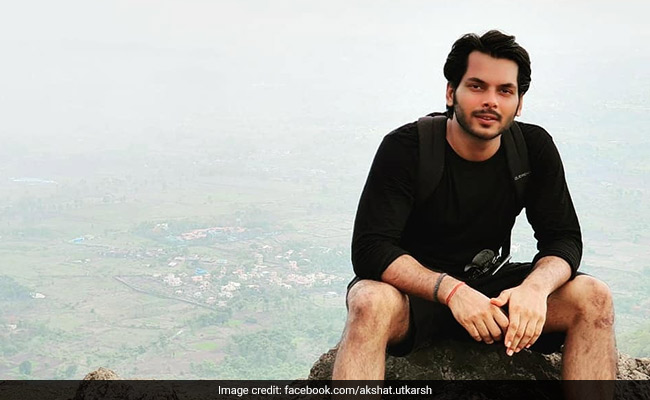 एक्टर अक्षत उत्कर्ष का बिहार में अंतिम संस्कार, सुसाइड मामले में पिता कराएंगे FIR