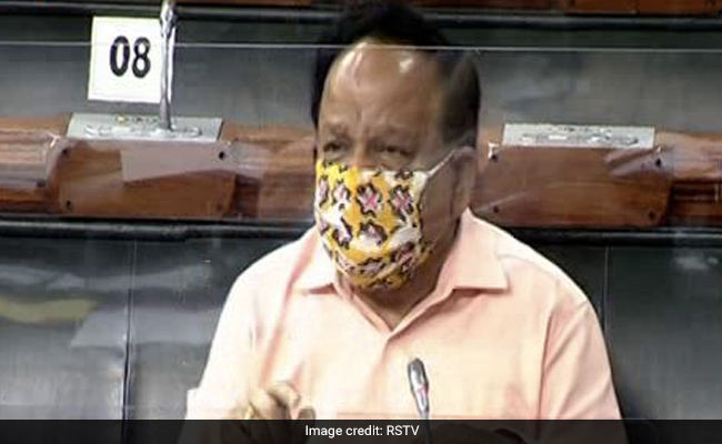 न्यू ईयर पर देश में उपलब्ध हो सकती है कोरोना वैक्सीन, संसद में बोले स्वास्थ्य मंत्री- अब देश में 110 पीपीई किट उत्पादक