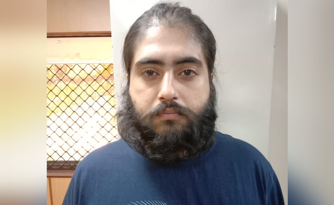 ड्रग्स तस्करी के आरोप में सीनियर IRS अफसर का बेटा अरेस्ट, US से पार्सल में लाया गया था गांजा