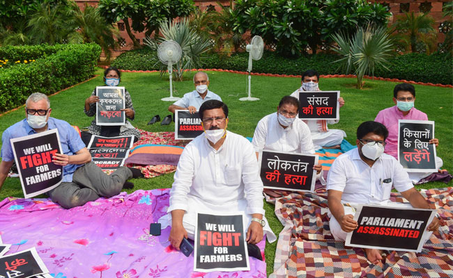 राज्यसभा से निलंबन का रिकॉर्ड राजनारायण के नाम, दूसरे नंबर पर गोडे मुरहरि