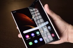 Samsung Galaxy Z Fold 2 Unboxing, Tips And Tricks: Has Samsung Ironed Out The Creases Of This Fold? Samsung Galaxy Z Fold 2 Unboxing, Tips And Tricks: Has Samsung Ironed Out The Creases Of This Fold?