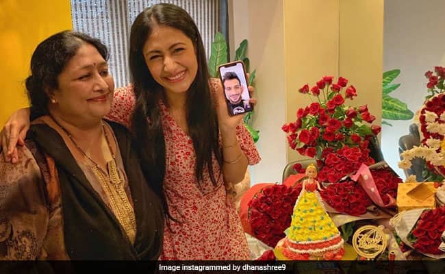 Yuzvendra Chahal celebrated Dhanashree Vermas birthday in a special way, decorating the fiances house with a bouquet of flowers Yuzvendra Chahal celebrated Dhanashree Vermas birthday in a special way, decorating the fiances house with a bouquet of flowers