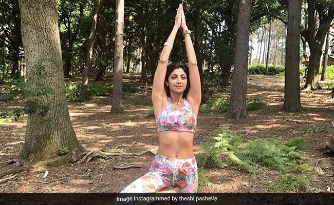 In A Floral Workout Wear, Shilpa Shetty Sets Monday Fitness Motivation