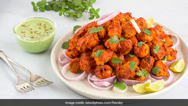Tandoori Bhuna Aloo - The Quickest Evening Snack That Can Be Enjoyed Without Guilt (Video Inside)