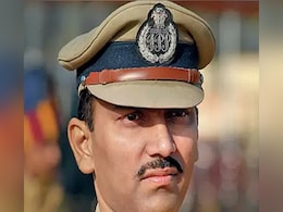 जिस अफसर ने DHFL मालिकों के लिए किया था 'लॉकडाउन पिकनिक' का इंतज़ाम, उसे बनाया गया पुणे का पुलिस चीफ जिस अफसर ने DHFL मालिकों के लिए किया था 'लॉकडाउन पिकनिक' का इंतज़ाम, उसे बनाया गया पुणे का पुलिस चीफ