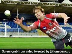 IPL 2020: जॉन्टी रोड्स ने हवा में उड़कर लिया नामुमकिन कैच, देखते रह गए खिलाड़ी... देखें Video