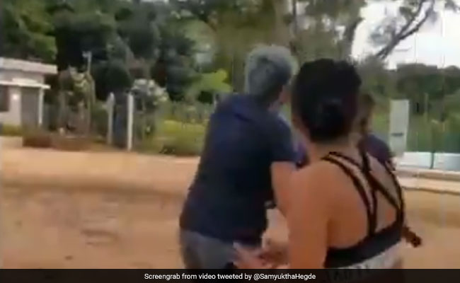 स्पोर्ट्स ब्रा पहनकर पार्क में वर्कआउट कर रही एक्ट्रेस के साथ हुई बदसलूकी, तो ऋचा चड्ढा बोलीं- पाखंडी आंटियों...