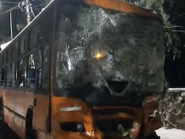 दिल्ली के नंद नगरी में में डीटीसी के क्लस्टर बस ने 6 को कुचला, 3 की मौत दिल्ली के नंद नगरी में में डीटीसी के क्लस्टर बस ने 6 को कुचला, 3 की मौत