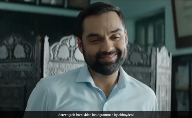 JL50 Review: 35 साल पहले गायब प्लेन 2019 में हुआ क्रैश, अभय देओल ने सुलझाया 'टाइम ट्रेवलिंग' का रहस्य